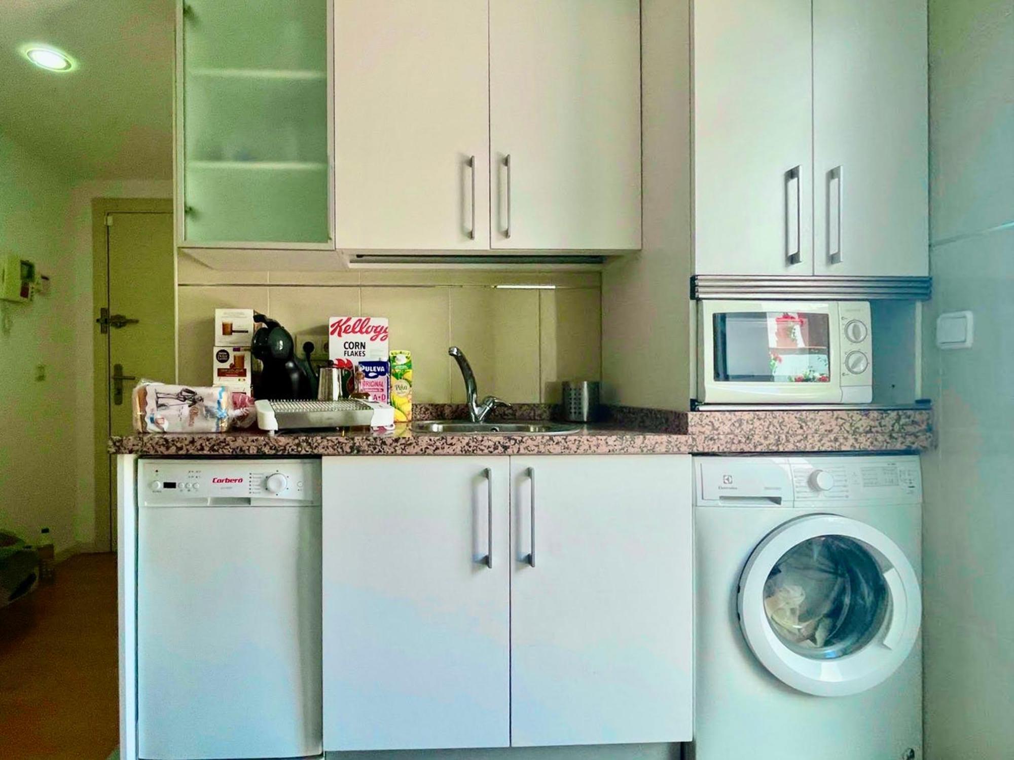 Maravilloso Apartamento Centrico De 70M2, Jardin Propio 40M2 Con Piscina Para Ninos Y Parking Opcional Malaga Ngoại thất bức ảnh