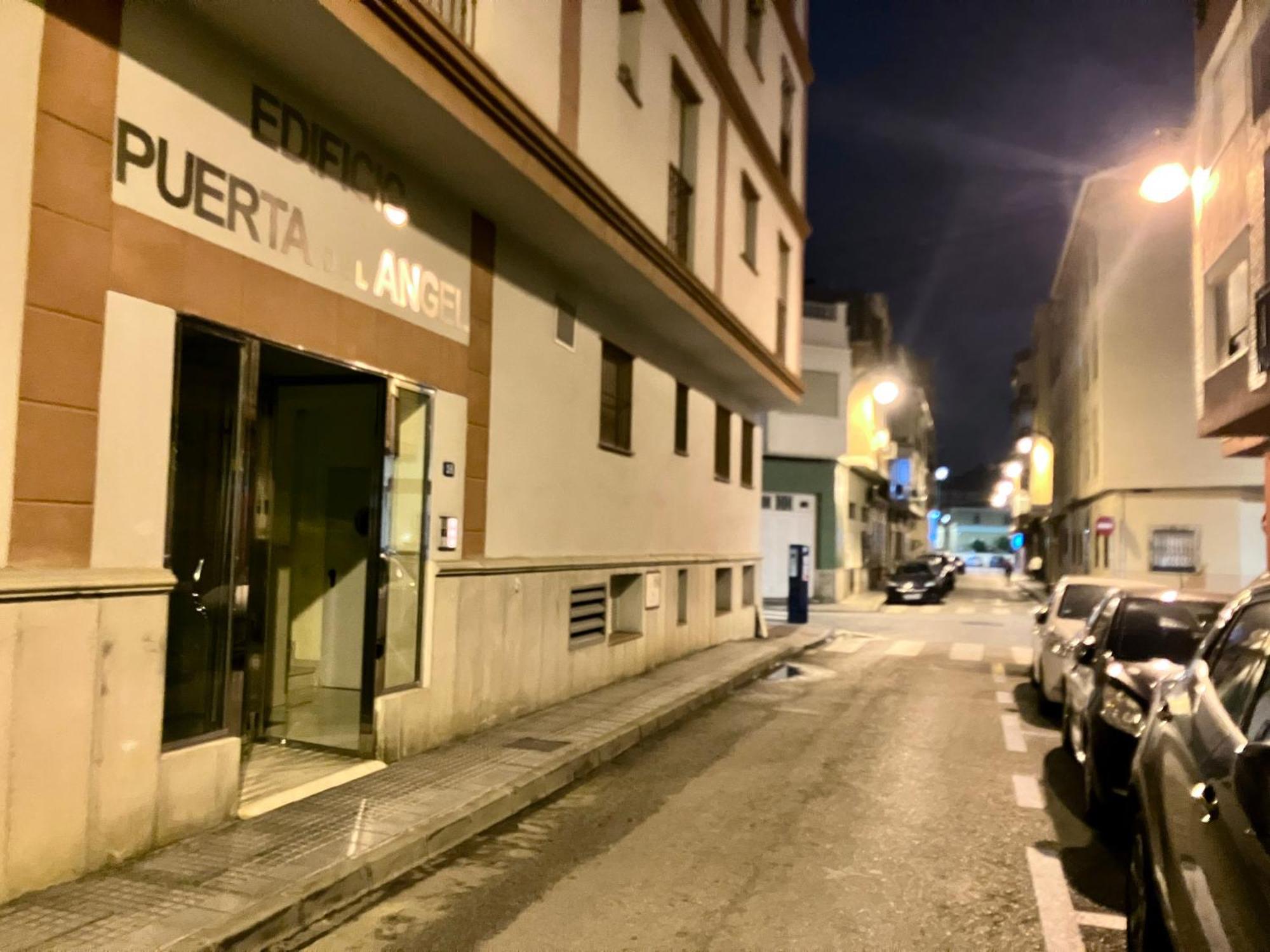 Maravilloso Apartamento Centrico De 70M2, Jardin Propio 40M2 Con Piscina Para Ninos Y Parking Opcional Malaga Ngoại thất bức ảnh